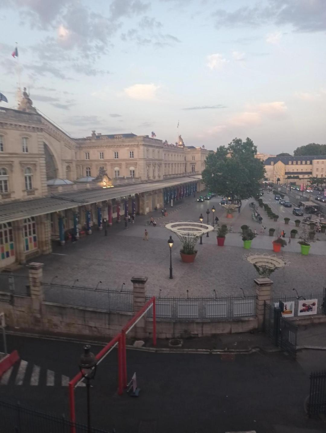 Hotel De Lorraine Paryż Zewnętrze zdjęcie